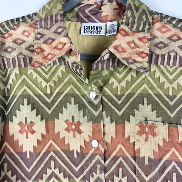 Chico’s Design Button Front Top - Picture 2 of 7